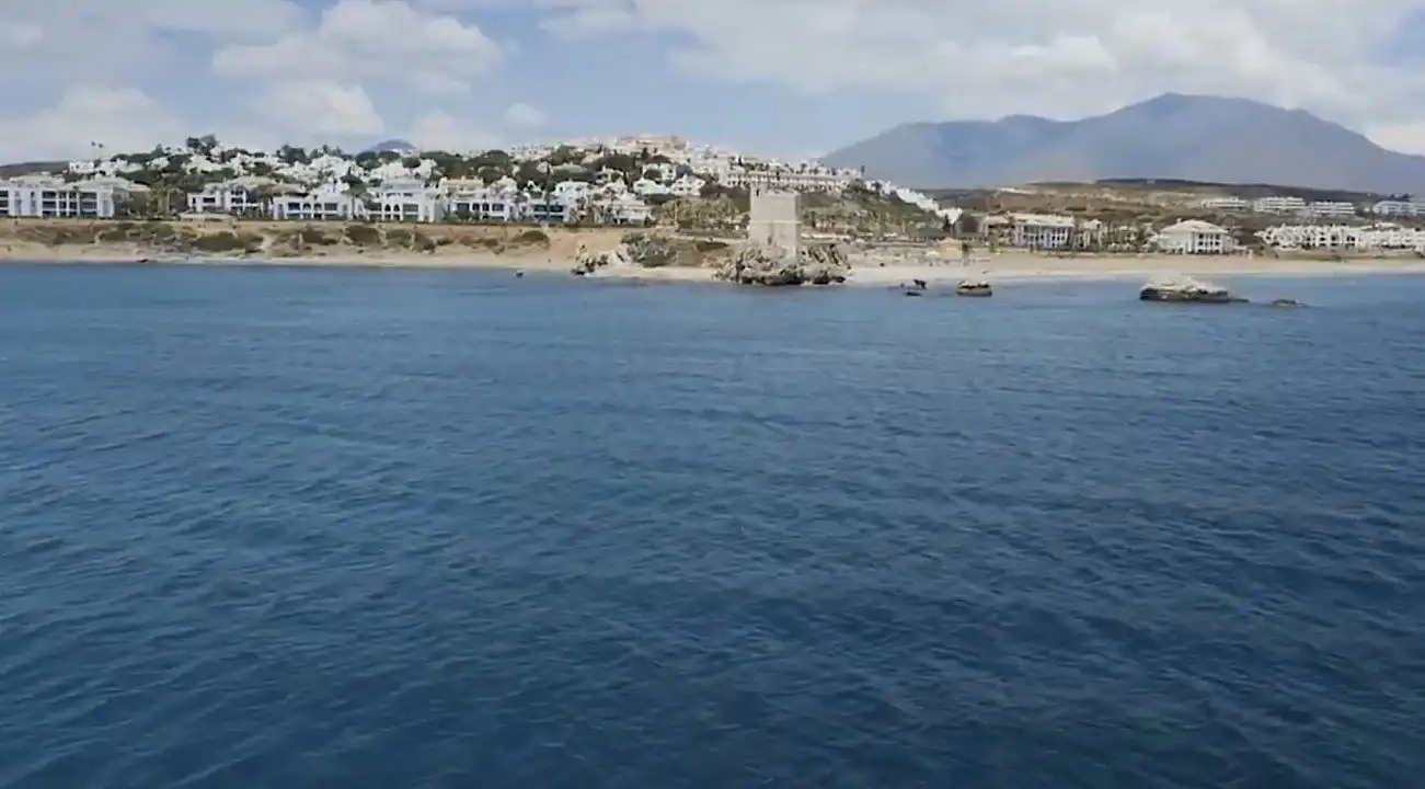 Vista exterior de Àtic en venda en Estepona amb Aire condicionat, Calefacció i Terrassa