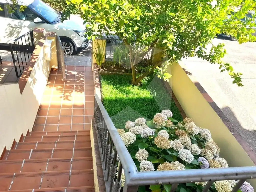 Jardí de Casa adosada en venda en Badajoz amb Aire condicionat, Terrassa i Piscina