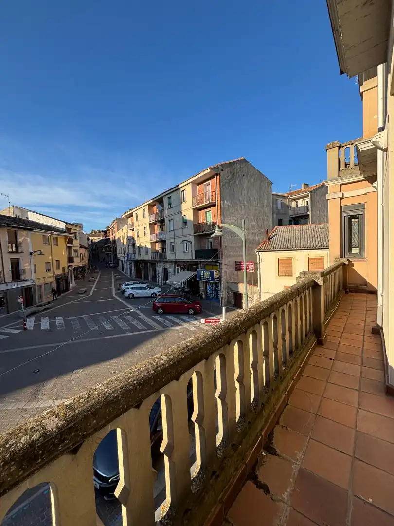 Außenansicht von Wohnung zum Verkauf in Cuéllar mit Heizung, Parkett und Terrasse