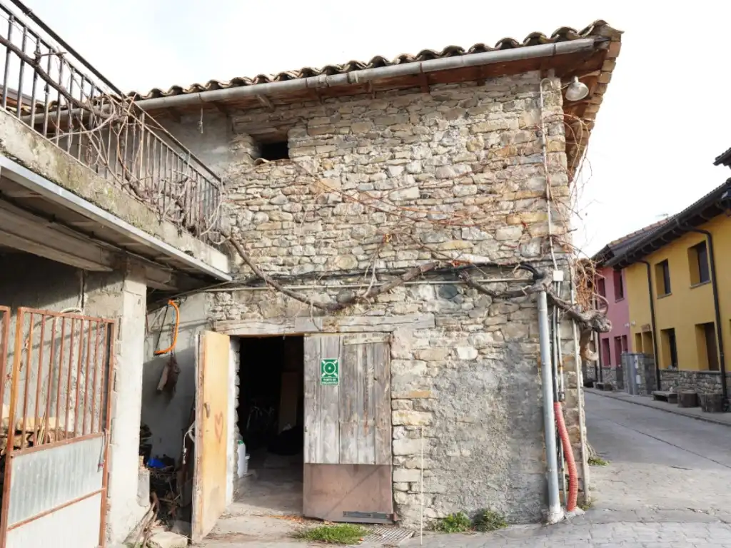 Buildings for sale in Diseminados Afueras Navarri, 1, Foradada del Toscar