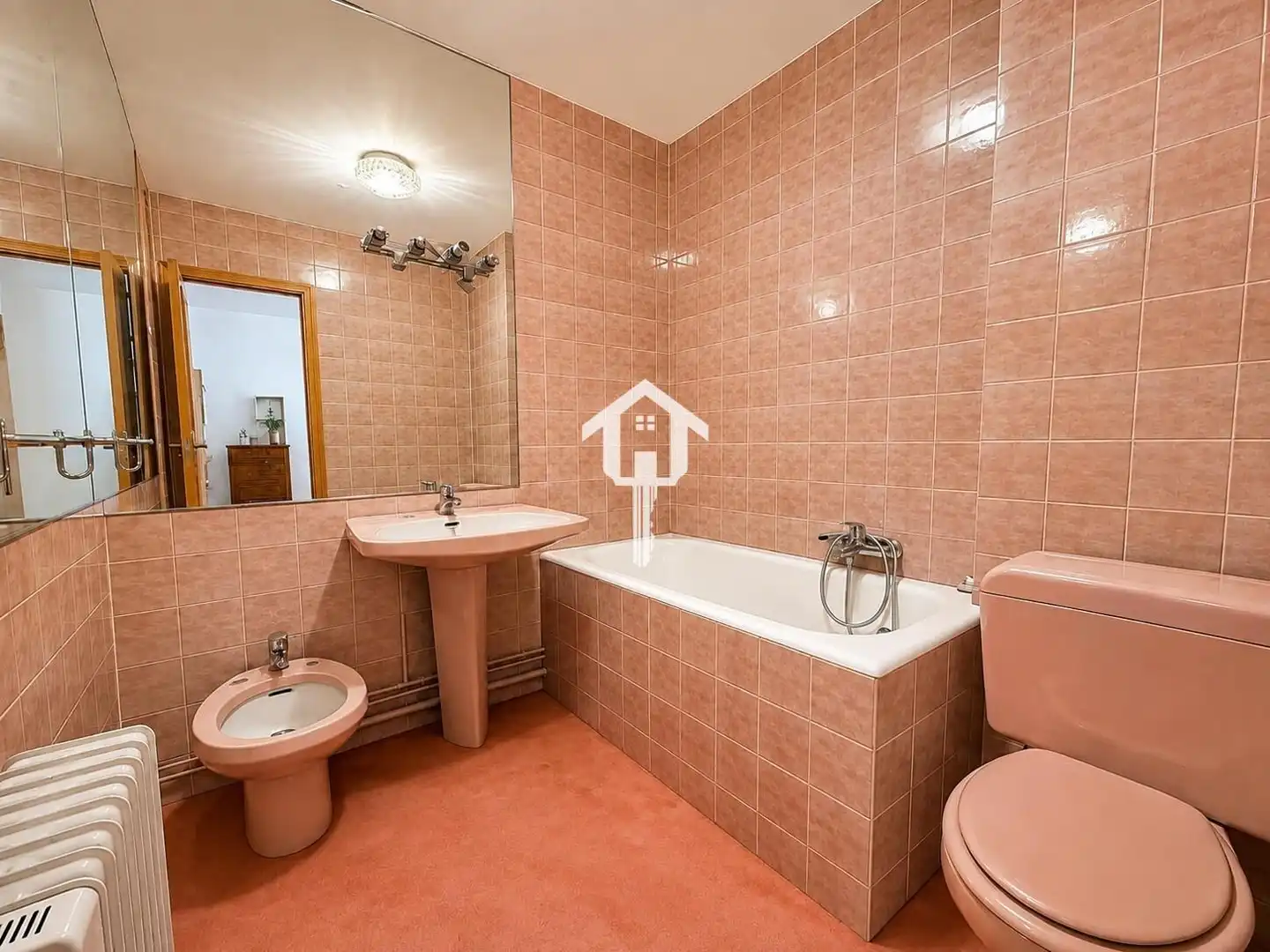 Baño de Piso en venta en Alicante / Alacant con Aire acondicionado, Calefacción y Amueblado