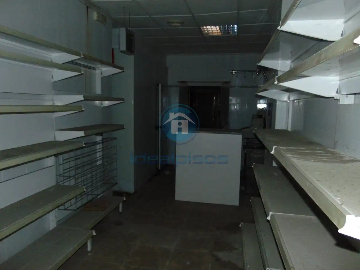 Local comercial en venda a Pla - Carolinas