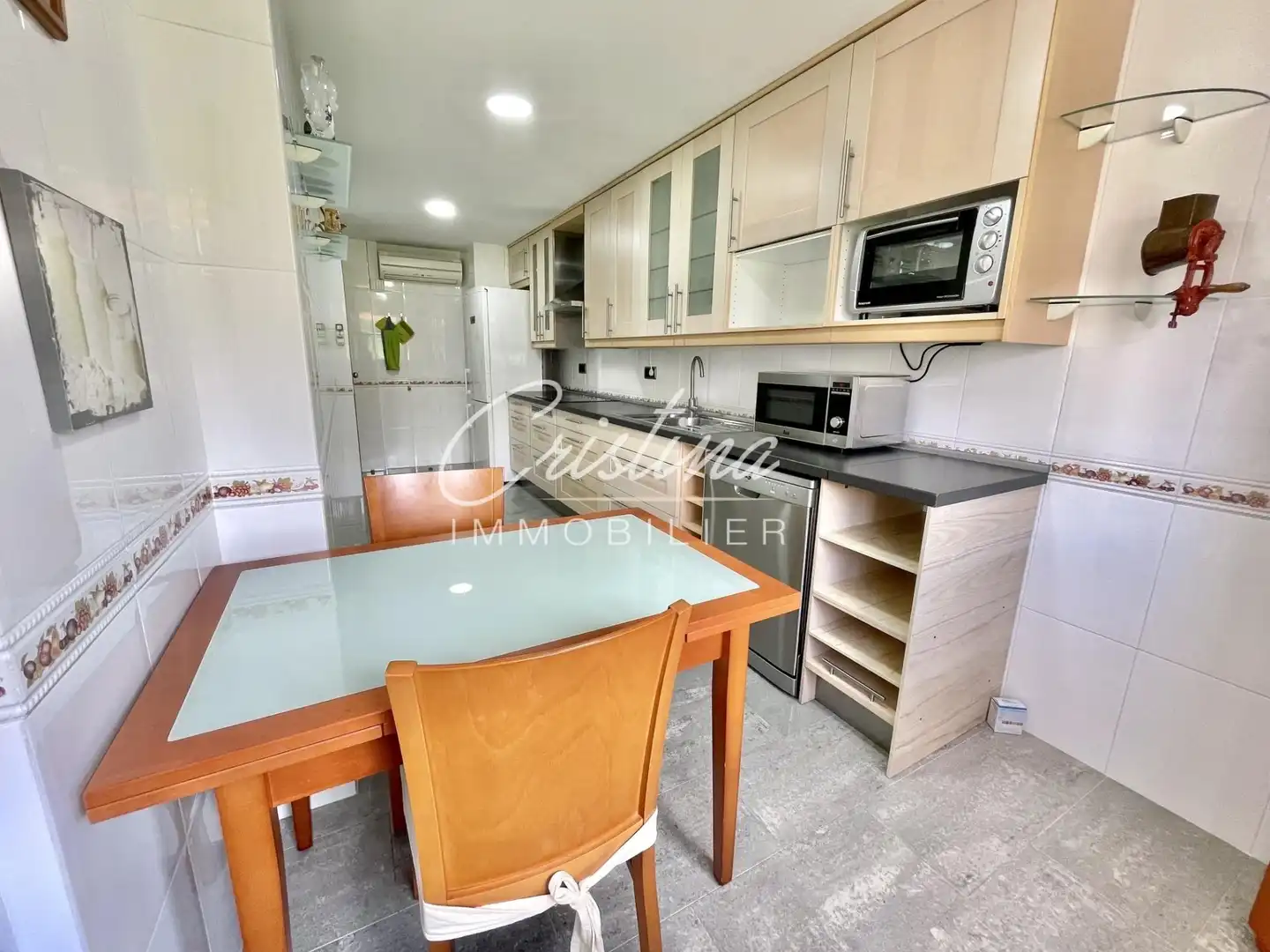 Küche von Wohnungen zum Verkauf in Girona mit Heizung, Terrasse und Alarm
