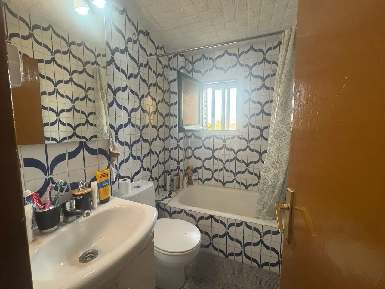 Baño de Piso en venta en Zaragoza con Calefacción y Terraza