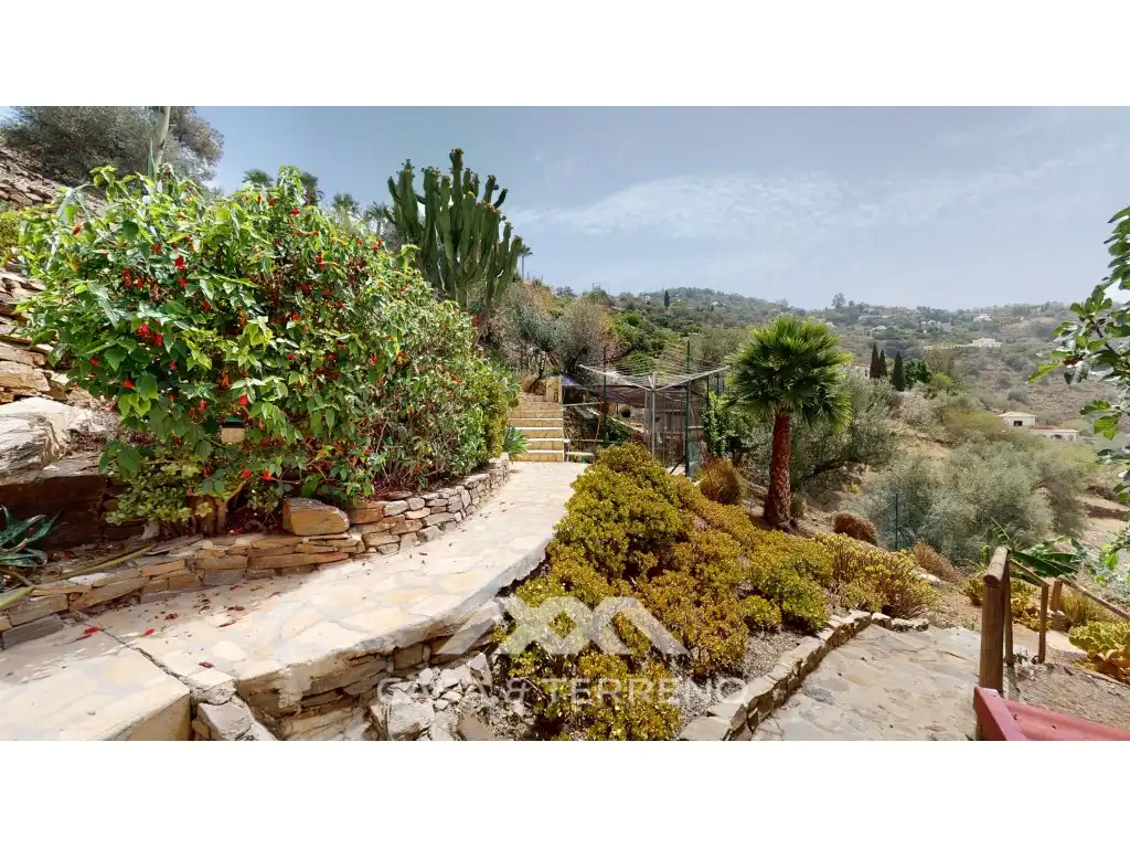 Garden of Houses for sale in Sayalonga  with Air Conditioner, Private garden and Terrace