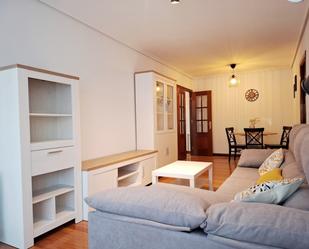 Living room of Flat to rent in Cabezón de la Sal  with Heating and Furnished