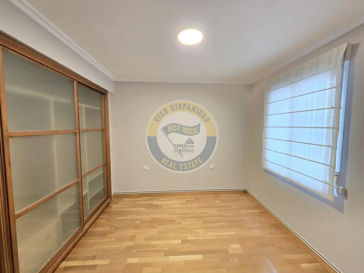 Piso de alquiler en Vigo  con Calefacción