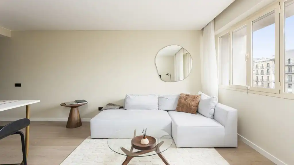 Sala d'estar de Apartament en venda en Barcelona amb Aire condicionat i Moblat