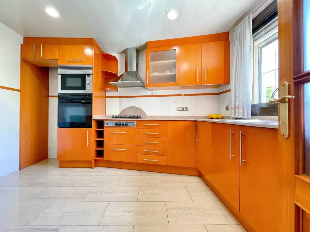 Kitchen of Detached homes for sale in Cerdanyola del Vallès  with Air Conditioner, Heating and Private garden
