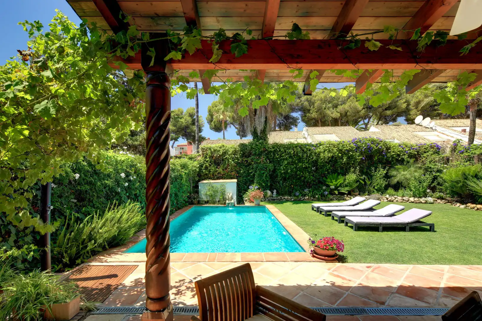 Jardí de Casa o xalet de lloguer en Marbella amb Jardí privat, Terrassa i Piscina