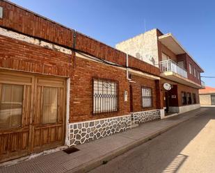Casa adosada en venda a La Aljorra