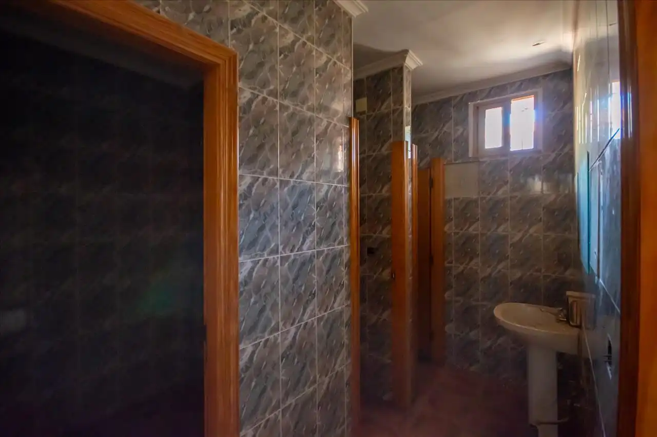 Bathroom of Detached homes for sale in Alcaraz  with Terrace and Storage room