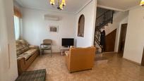 Sala d'estar de Dúplex en venda en Orihuela amb Aire condicionat, Piscina i Moblat