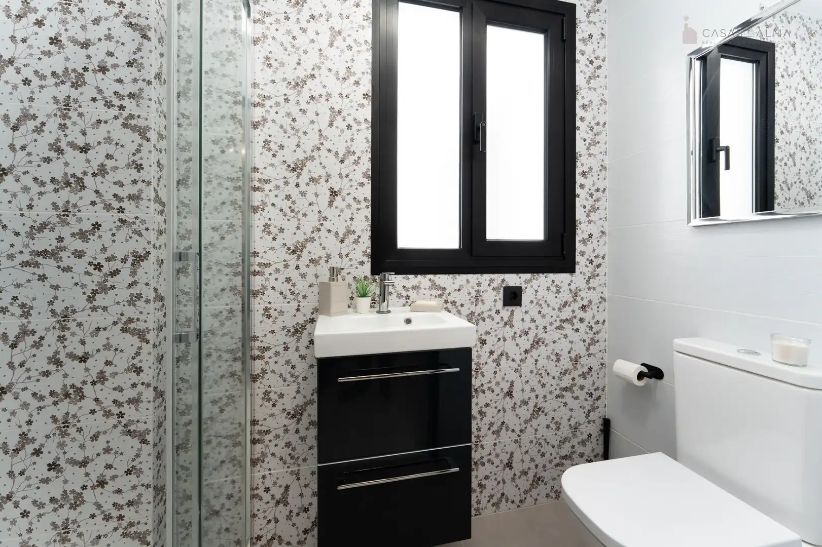 Badezimmer von Einfamilien-Reihenhaus zum Verkauf in Las Palmas de Gran Canaria mit Klimaanlage, Terrasse und Abstellraum
