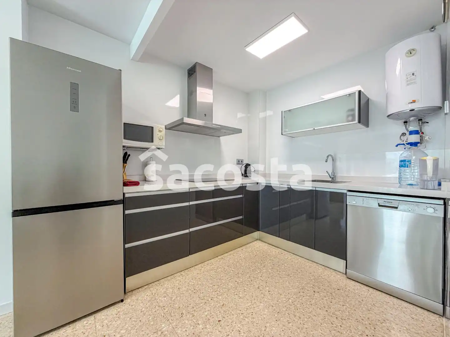 Küche von Wohnung zum Verkauf in Blanes mit Klimaanlage, Heizung und Terrasse