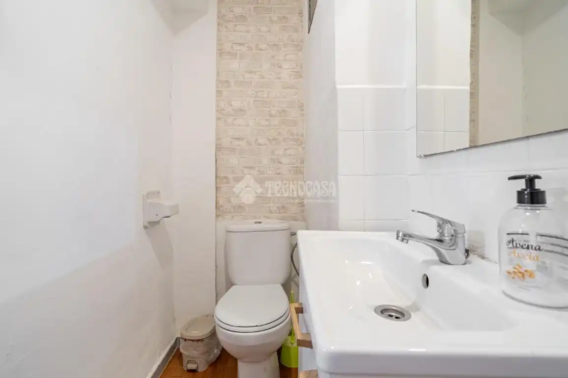 Bany de Pis en venda en Granada