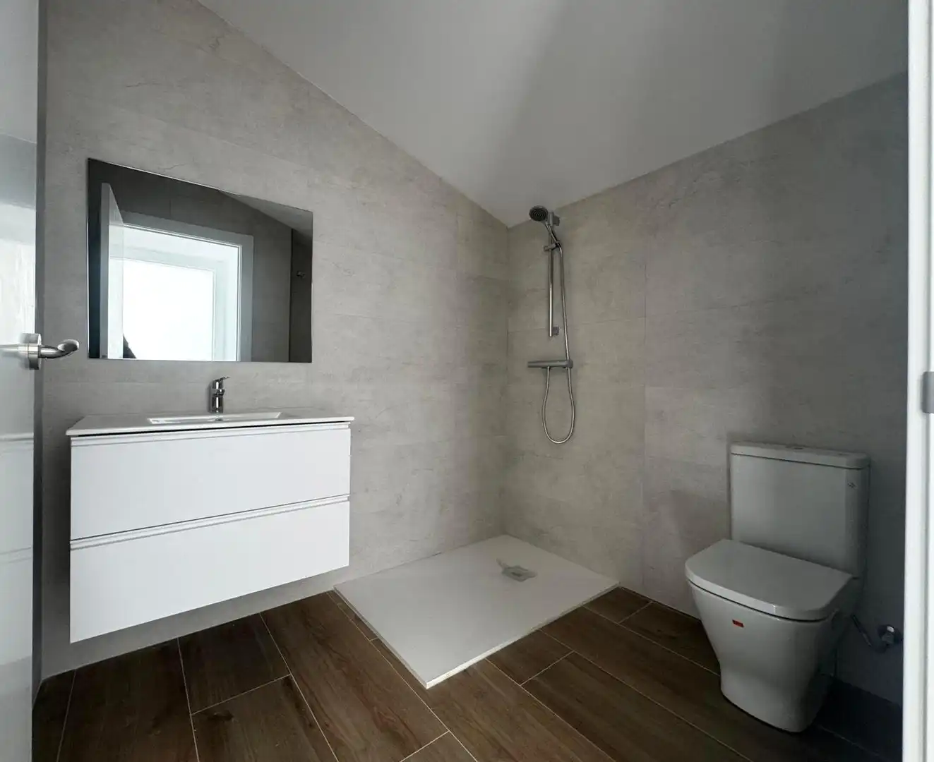 Bathroom of Duplexes for sale in Terrassa  with Air Conditioner, Heating and Terrace