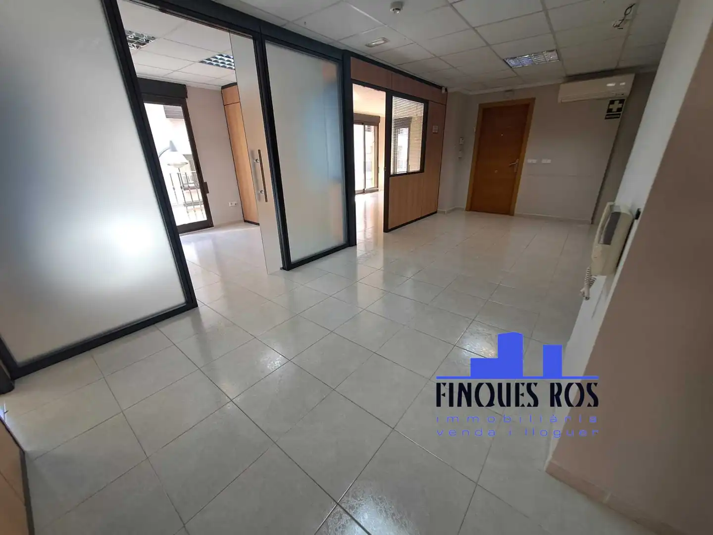 Office for rent in Vinaròs  with Air Conditioner and Heating