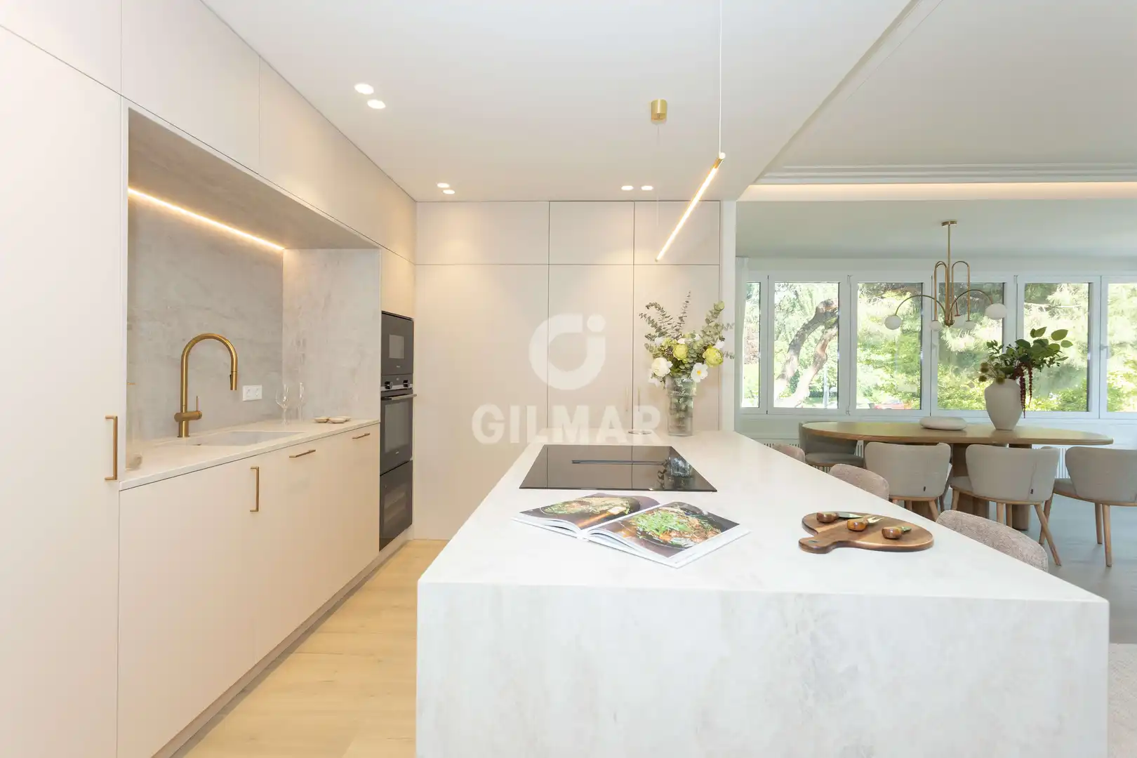 Kitchen of Flat for sale in Madrid  with Heating, Private garden and Storage room