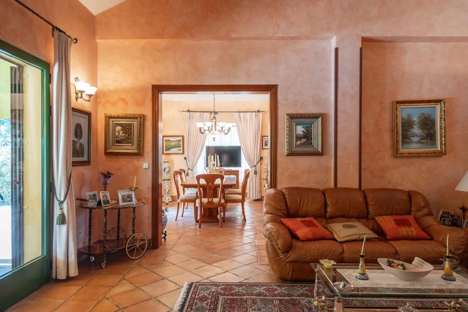 Sala de estar de Finca rústica en venta en Chinchón con Aire acondicionado, Calefacción y Jardín privado