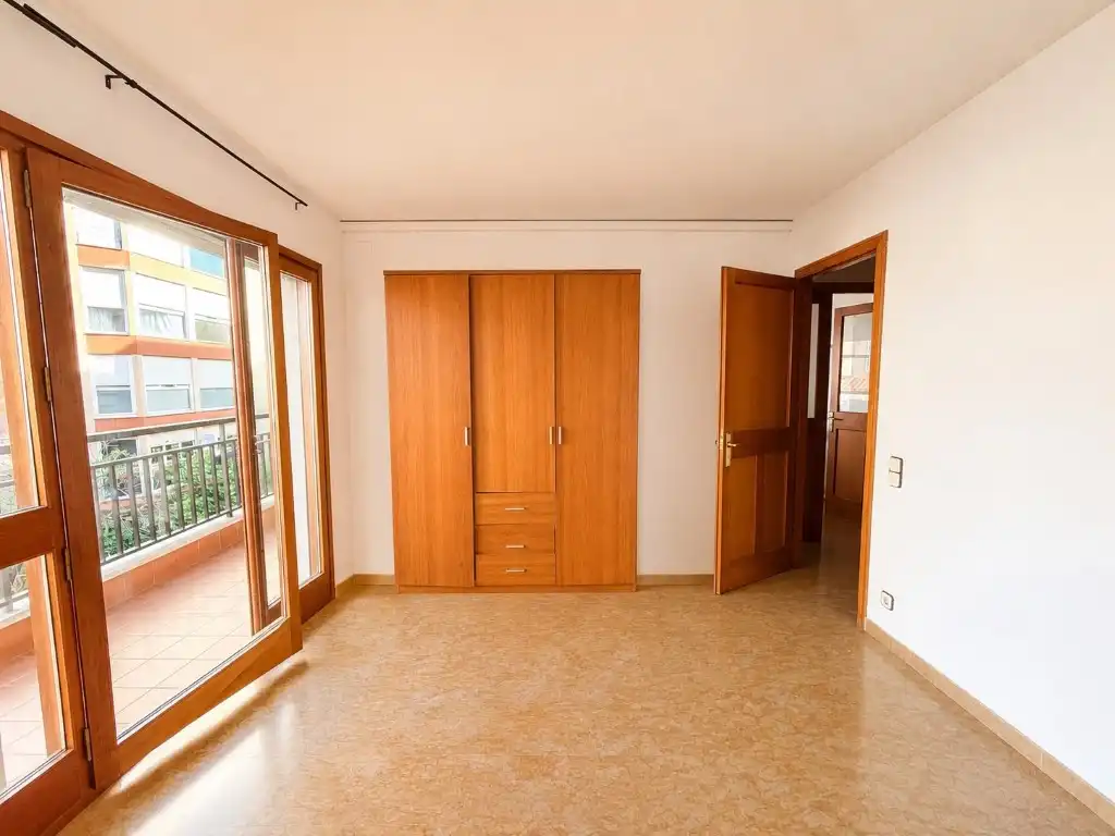 Habitación de Piso en venta en Girona con Balcón