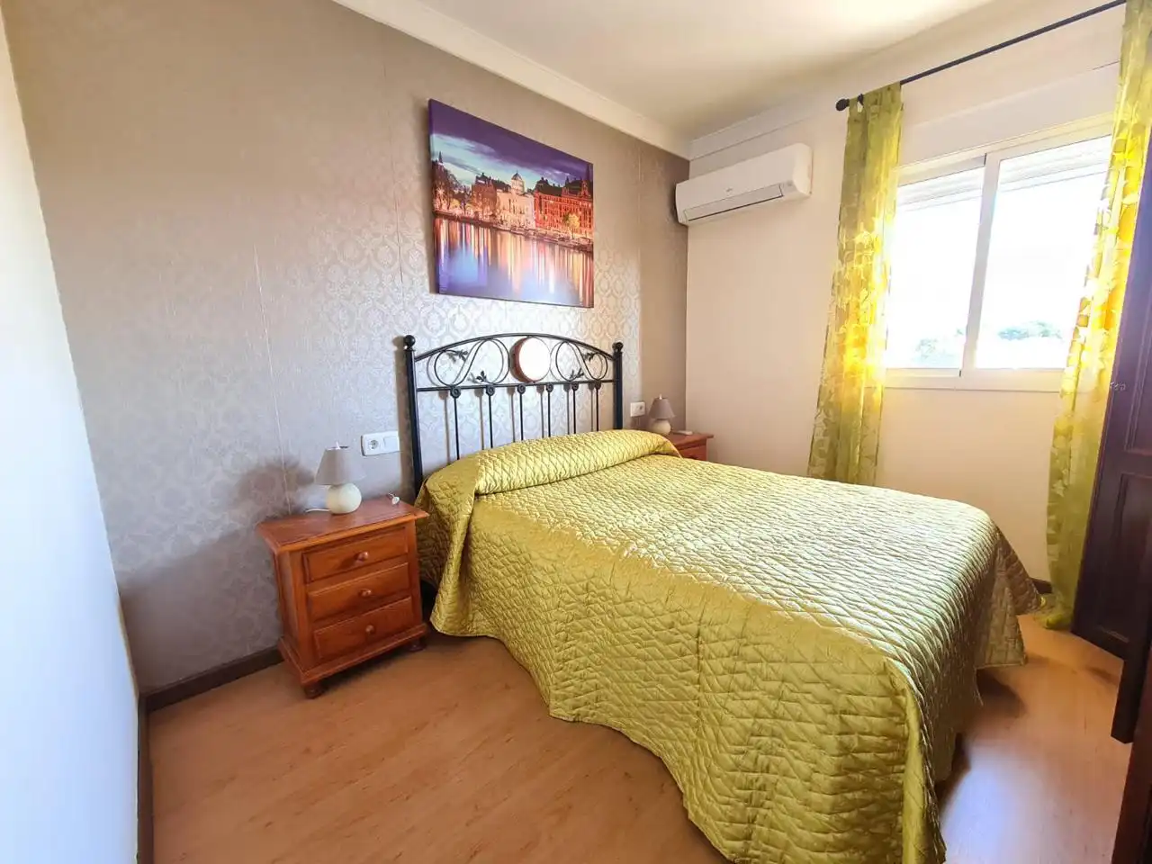 Schlafzimmer von Wohnung zur Miete in Sanlúcar de Barrameda mit Klimaanlage, Parkett und Terrasse