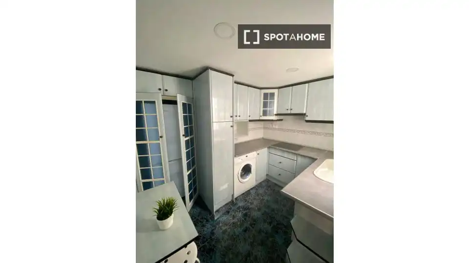 Room in Barrio de Benicalap