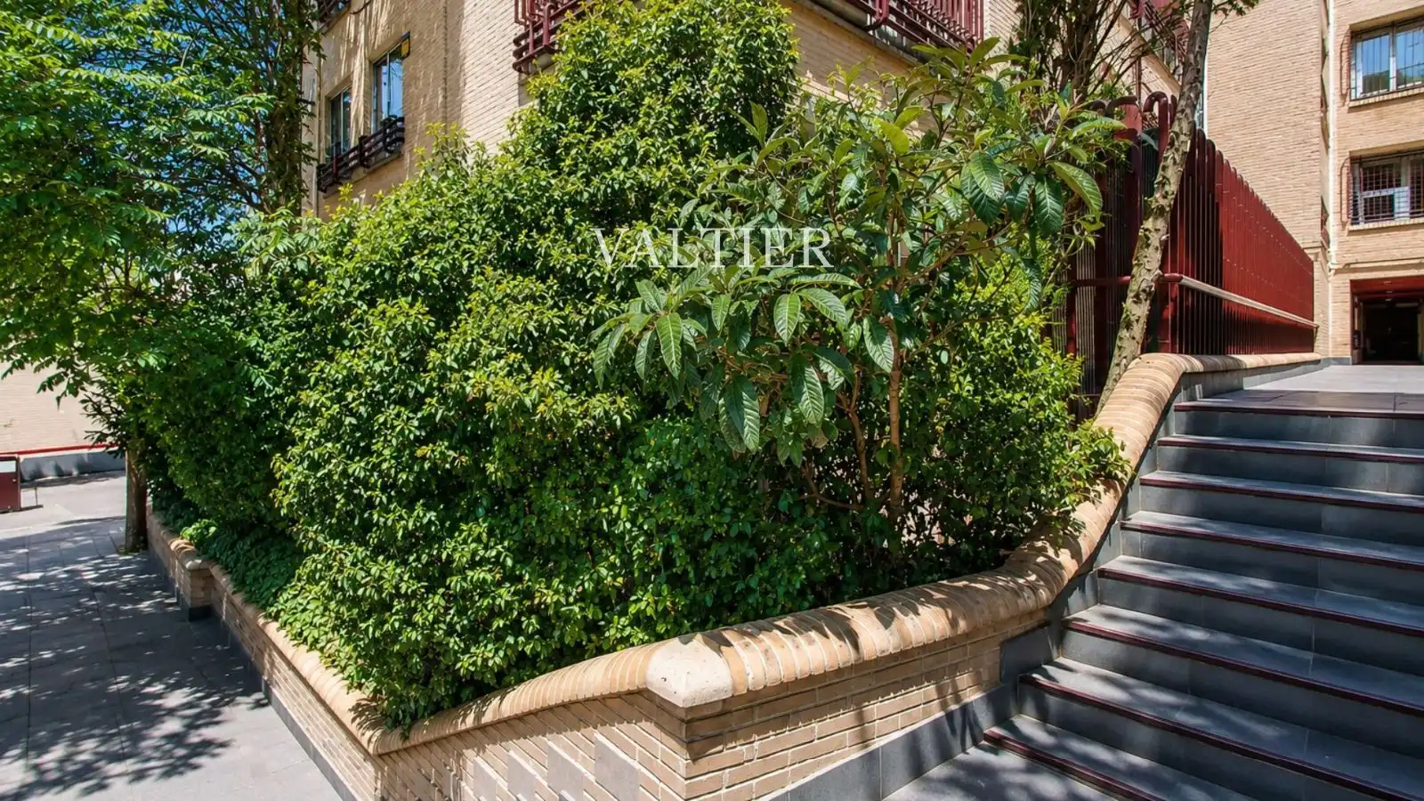 Jardín de Piso en venta en Madrid con Aire acondicionado, Calefacción y Terraza