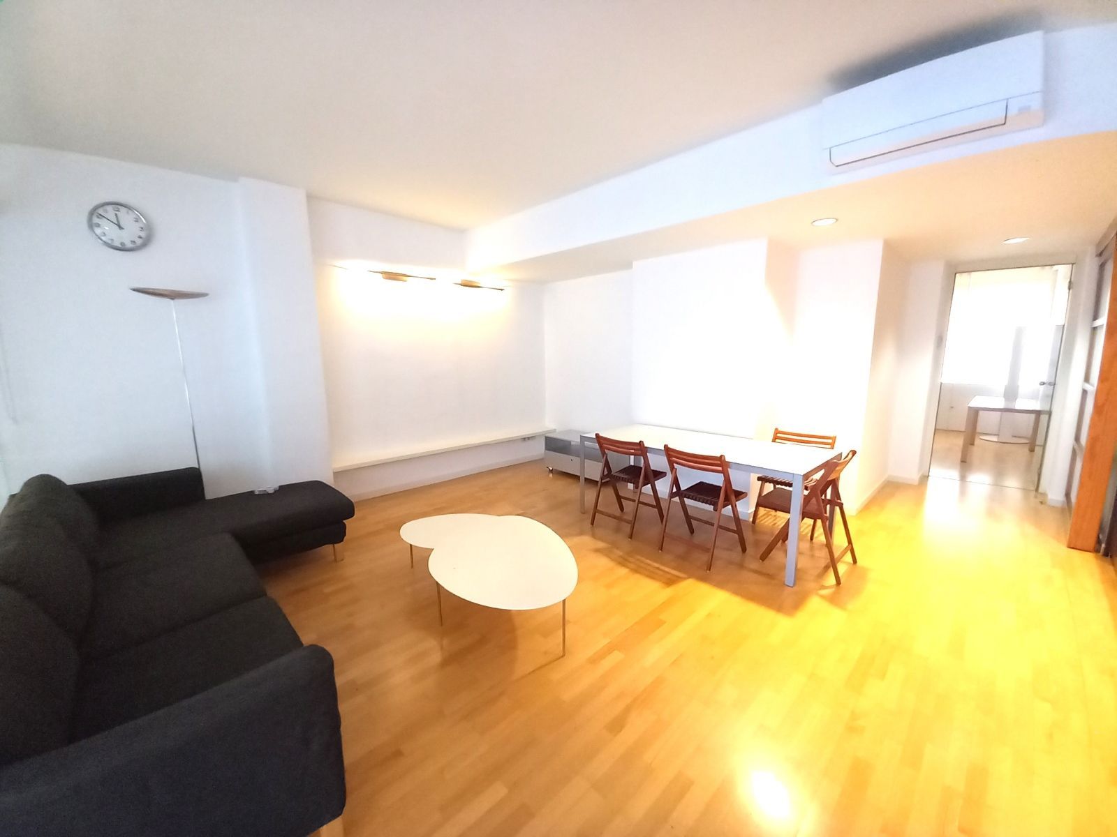 Sala d'estar de Dúplex de lloguer en  Barcelona Capital amb Aire condicionat, Calefacció i Parquet