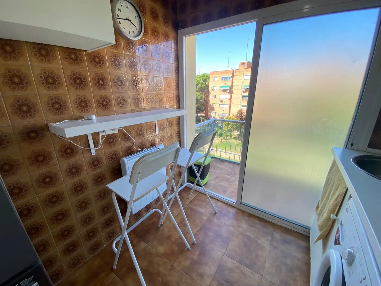 Terrassa de Pis de lloguer en  Madrid Capital amb Calefacció, Moblat i Rentadora