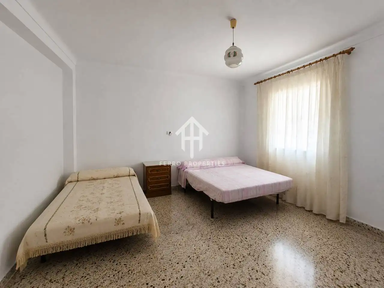 Dormitori de Casa o xalet en venda en Loja amb Moblat