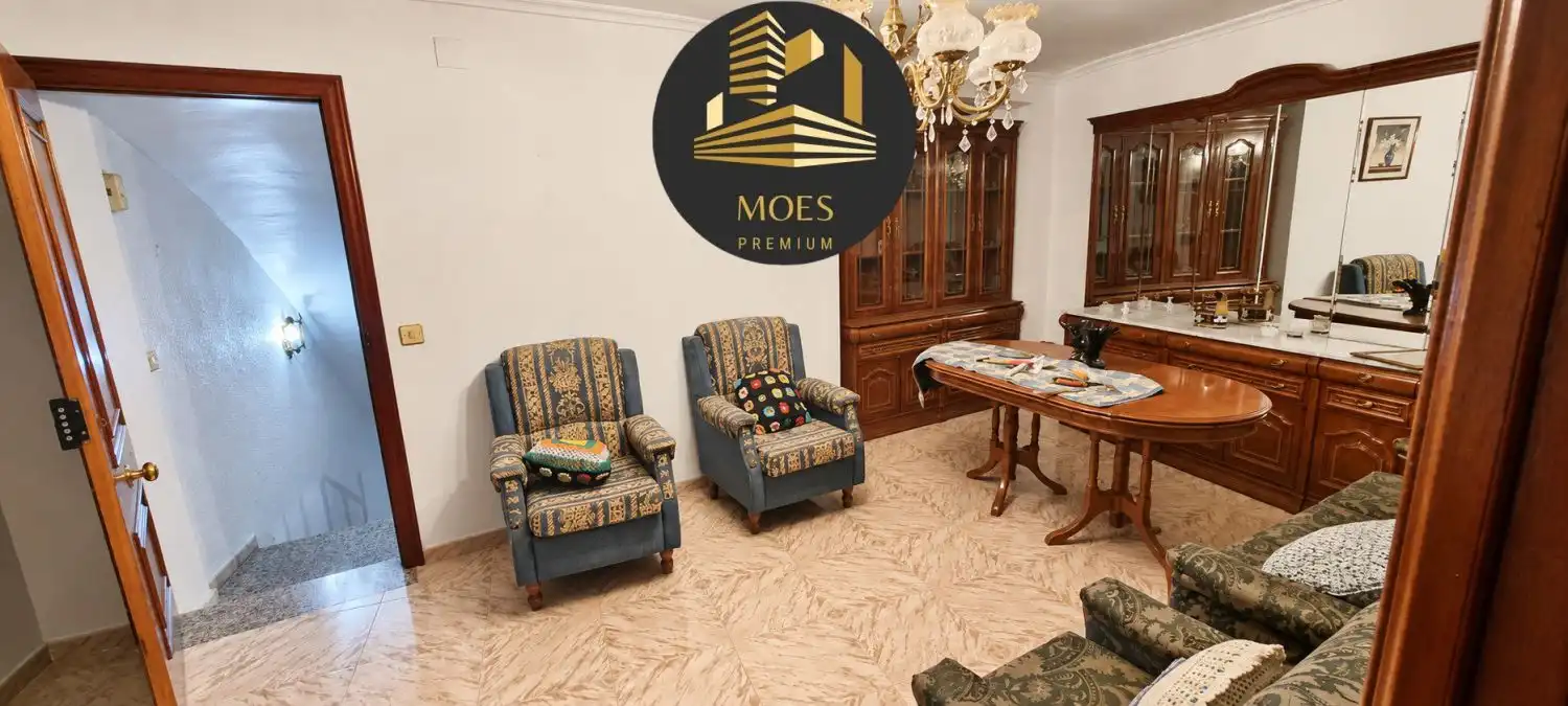 Casa con terraza en venta en Frailes, imagen 2