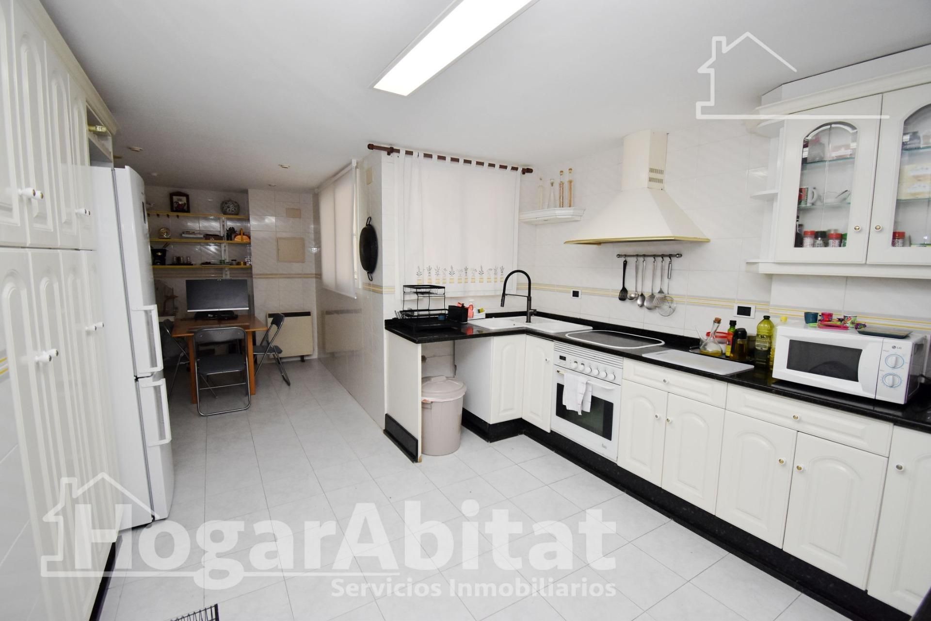 Cocina de Piso en venta en Burriana / Borriana con Calefacción, Parquet y Terraza