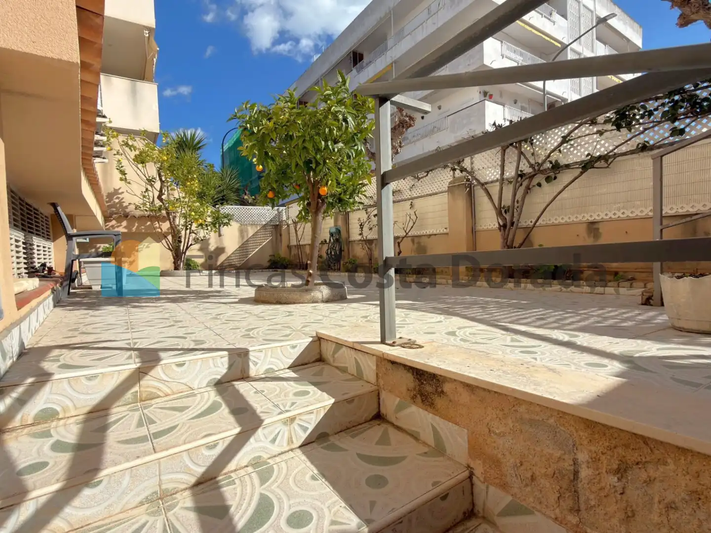 Terraza de Planta baja en venta en Cubelles con Aire acondicionado, Calefacción y Jardín privado