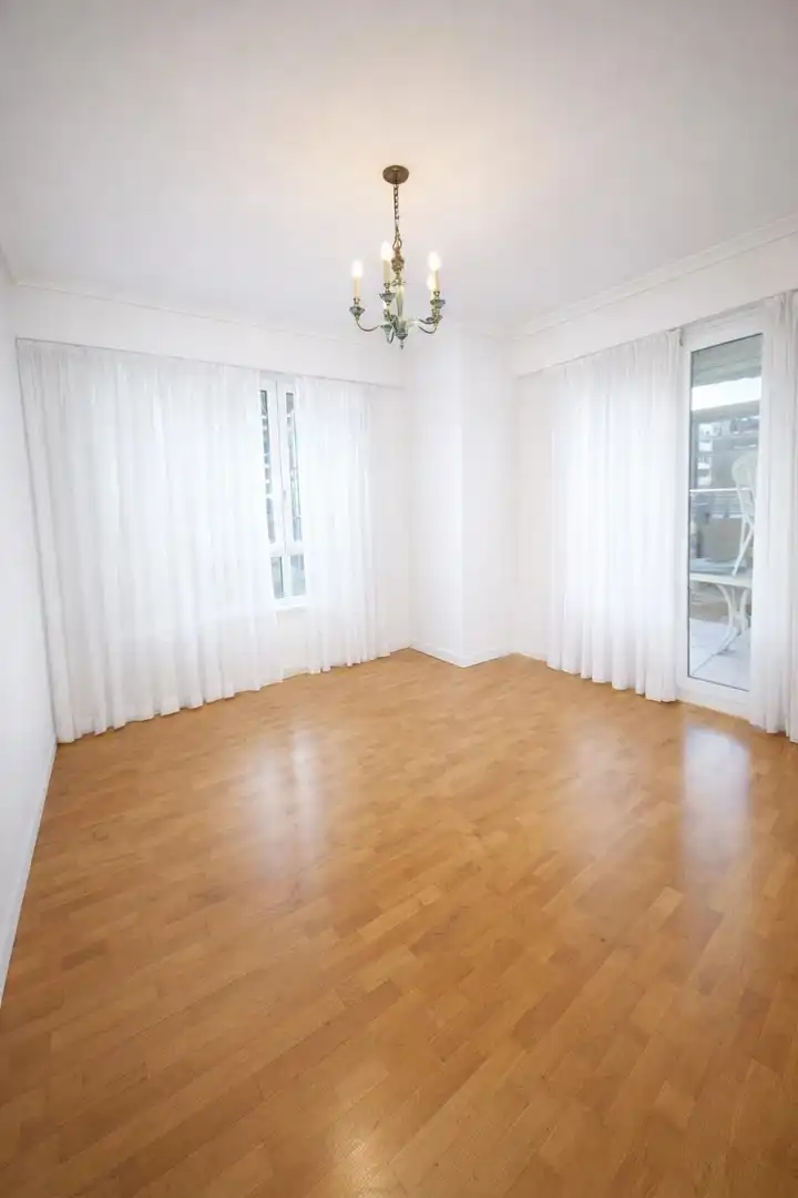 Habitación de Piso en venta en Donostia - San Sebastián  con Calefacción, Terraza y Trastero