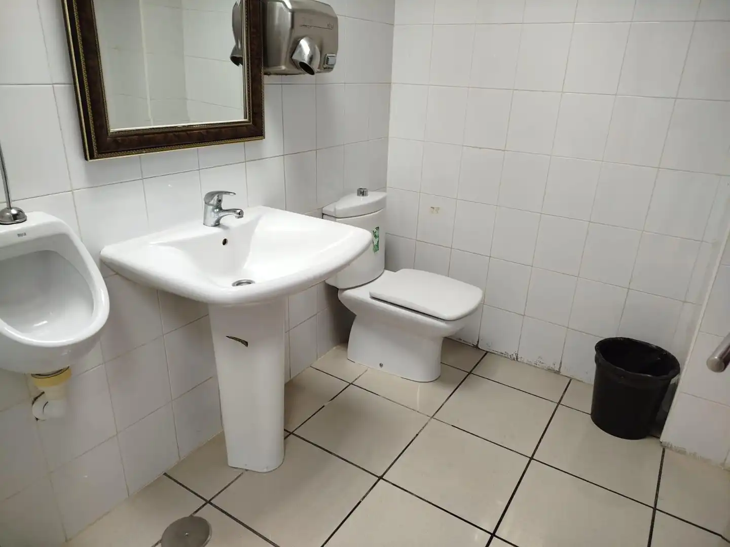 Bathroom of Office for rent in Las Palmas de Gran Canaria  with Air Conditioner