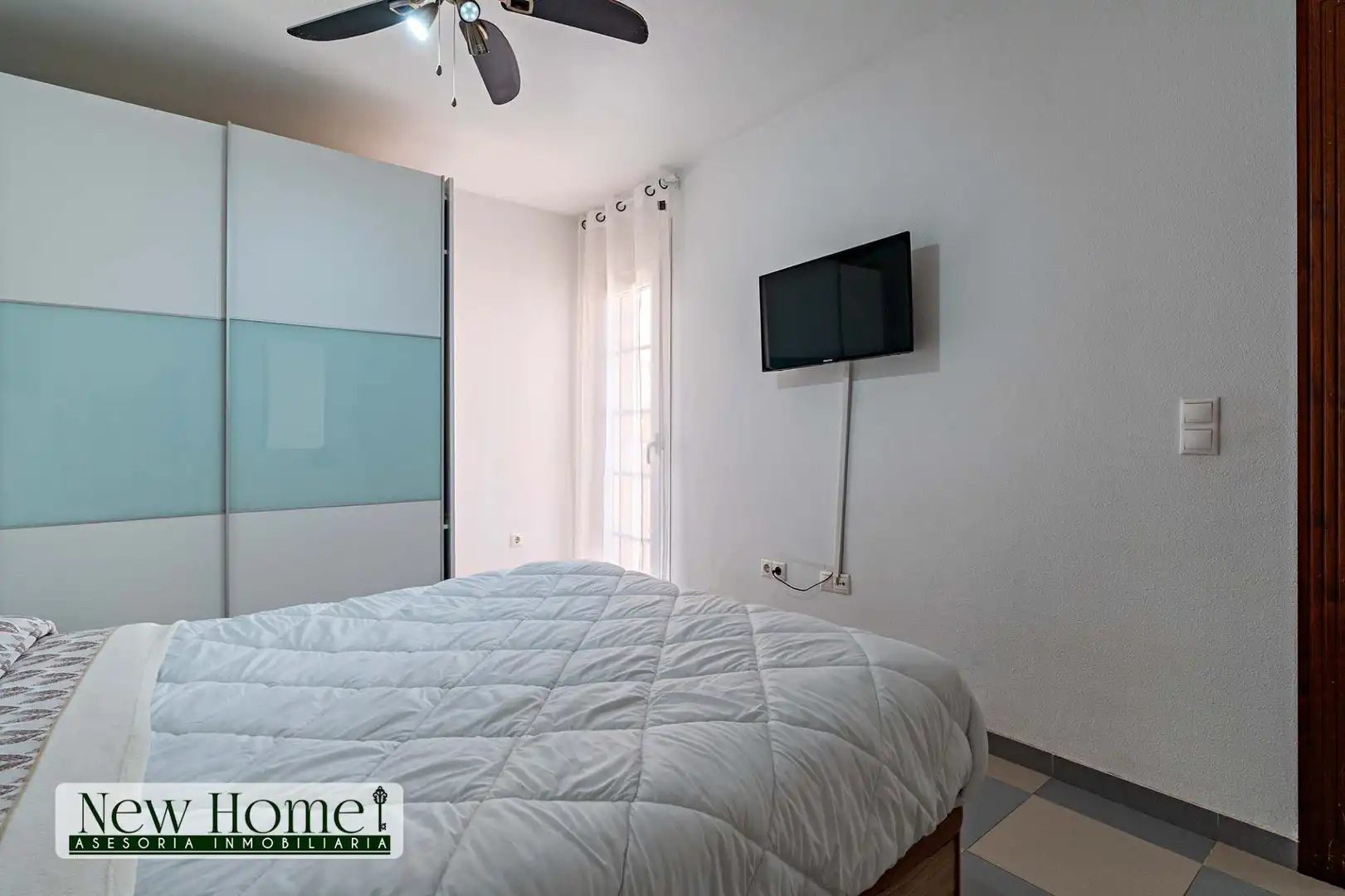 Bedroom of Flat for sale in Roquetas de Mar  with Terrace, Swimming Pool and Furnished