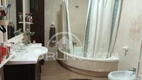 Bathroom of House or chalet for sale in Chiclana de la Frontera