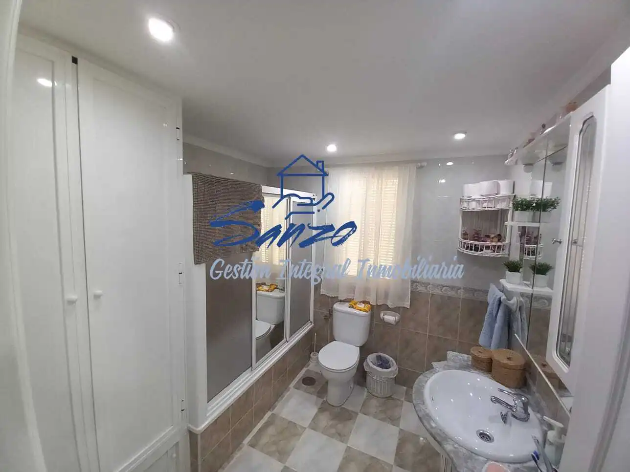 Bathroom of Flat for sale in Antequera  with Furnished
