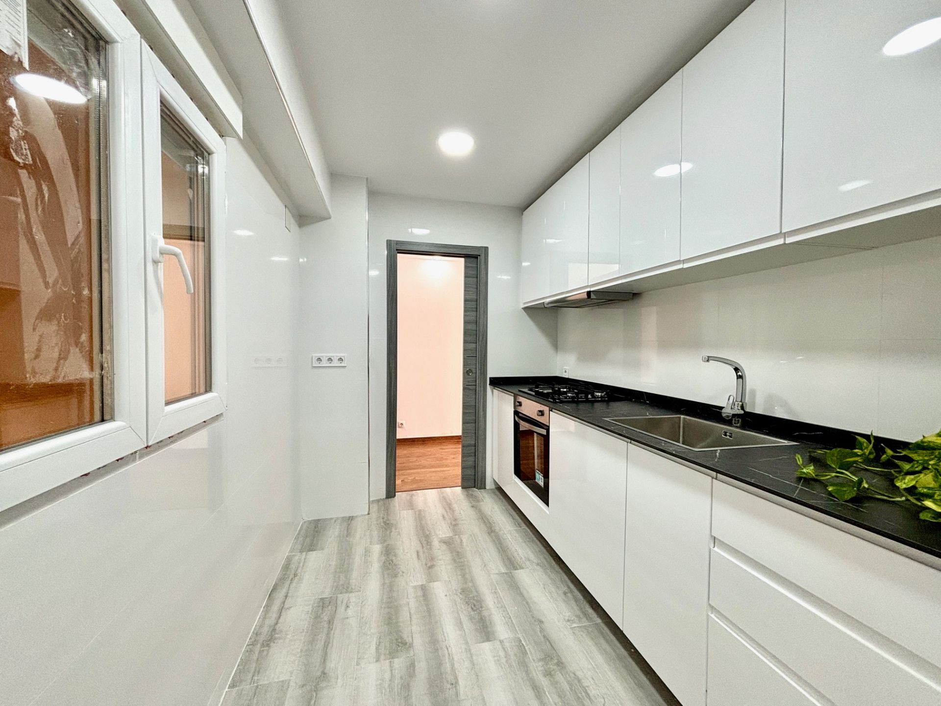 Cuina de Apartament en venda en  Palma de Mallorca amb Parquet i Balcó