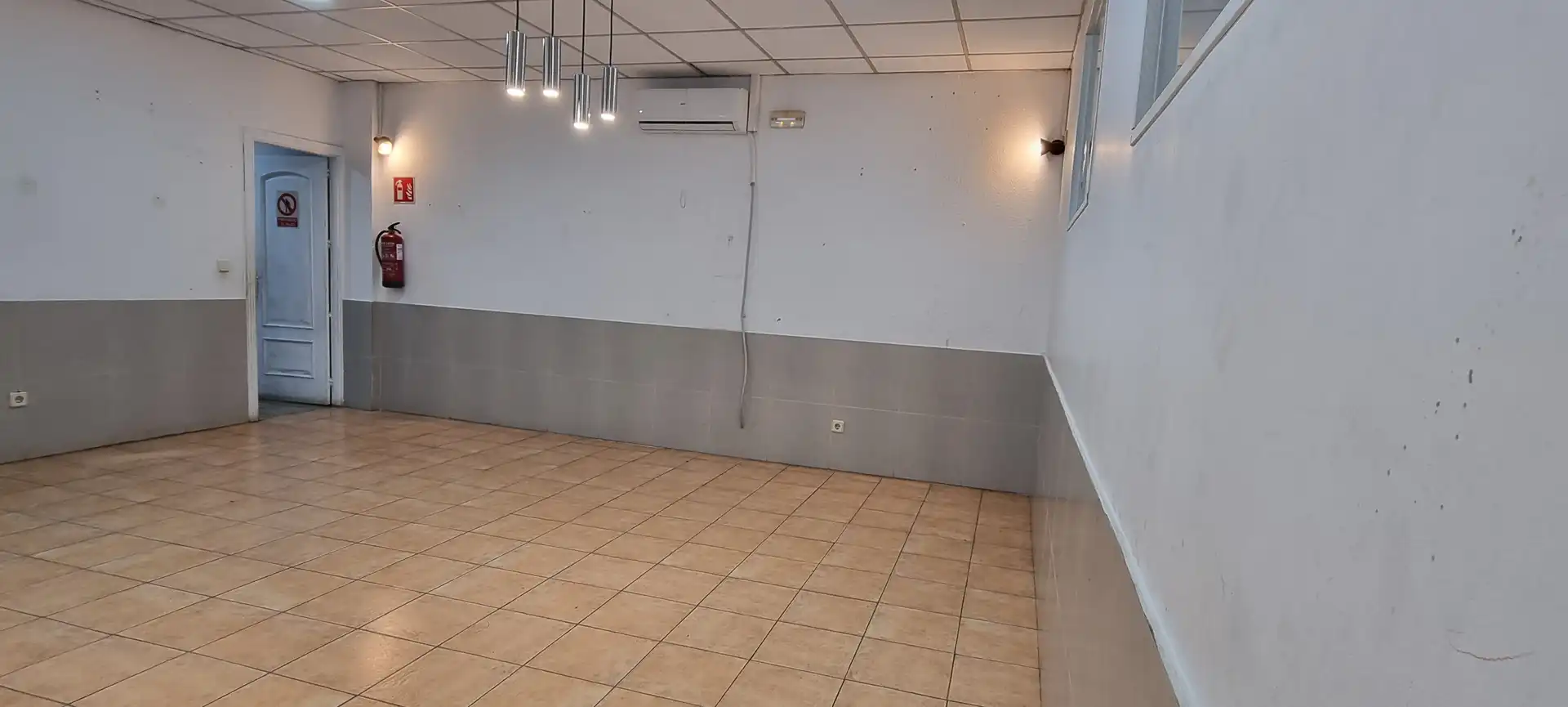 Business premises for sale in Calle Lago Blanco, imagen 43