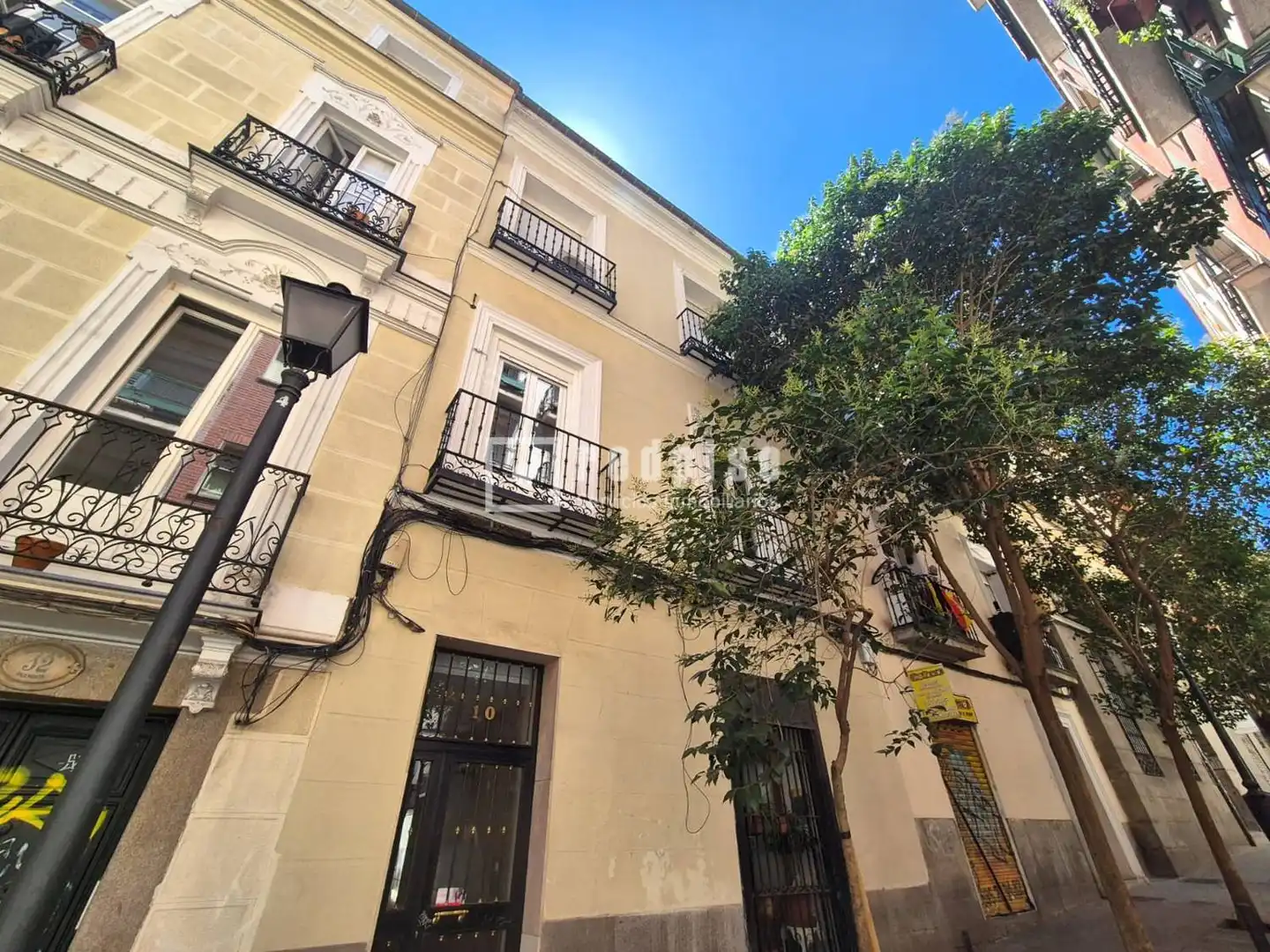 Außenansicht von Wohnungen zur Miete in Madrid mit Klimaanlage und Möbliert