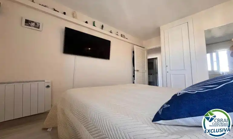 Dormitori de Apartament en venda en Empuriabrava amb Aire condicionat, Calefacció i Moblat