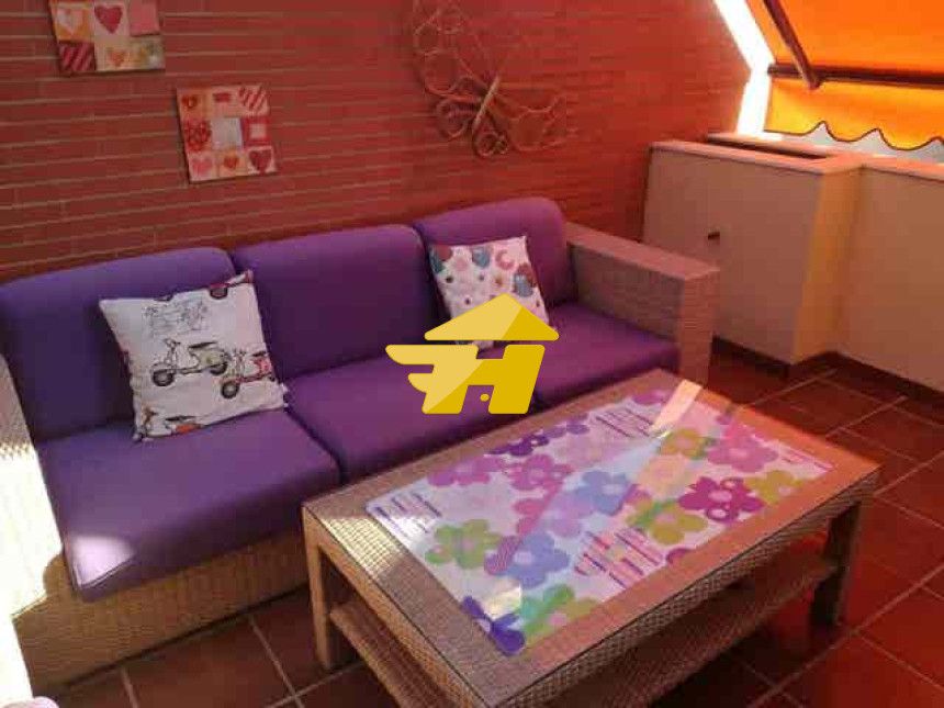 Sala de estar de Ático en venta en  Córdoba Capital con Jardín privado, Piscina y Amueblado