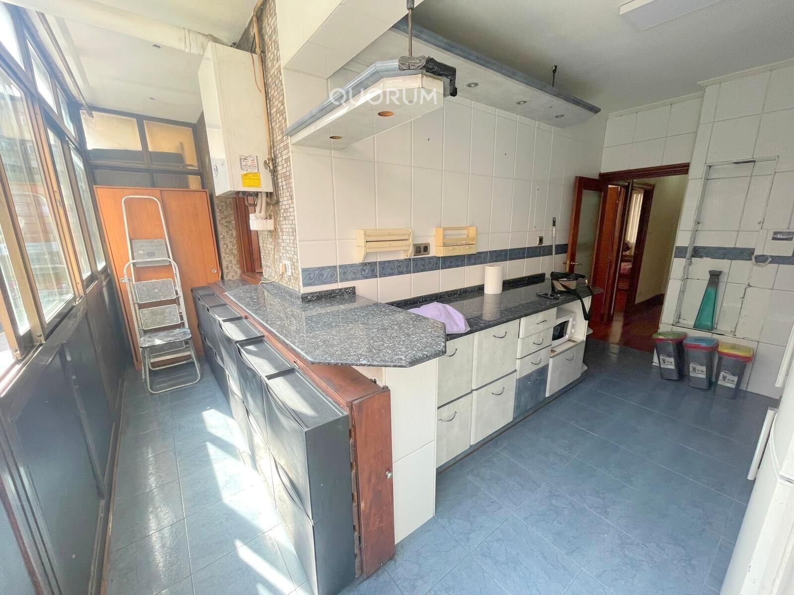 Cocina de Piso en venta en Bilbao  con Calefacción