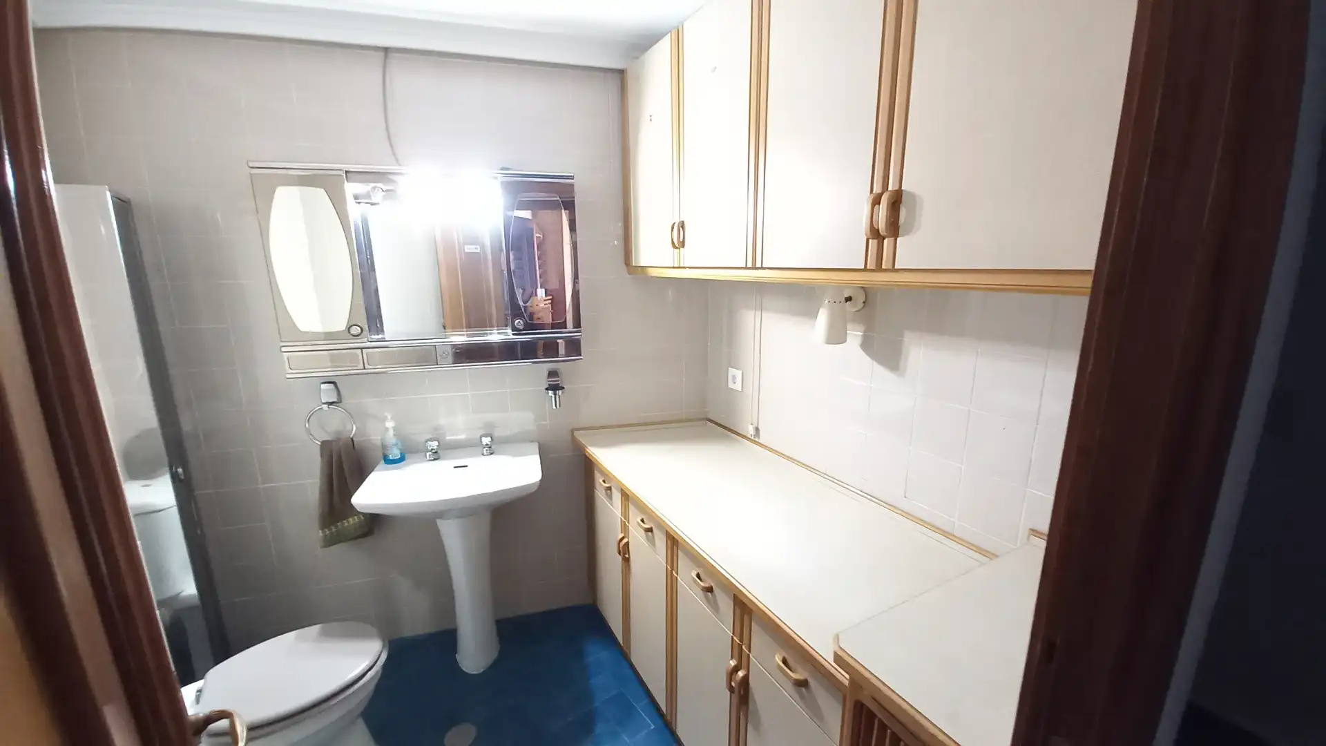 Bathroom of Flat for rent in Albacete  with Air Conditioner, Heating and Furnished