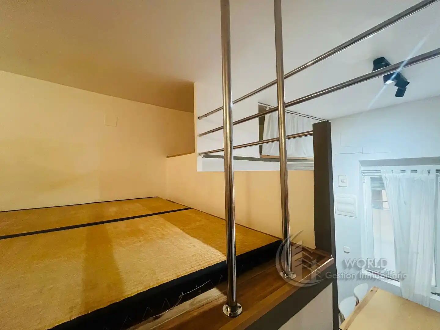 Bedroom of Duplexes for rent in Madrid  with Heating, Furnished and Washing machine