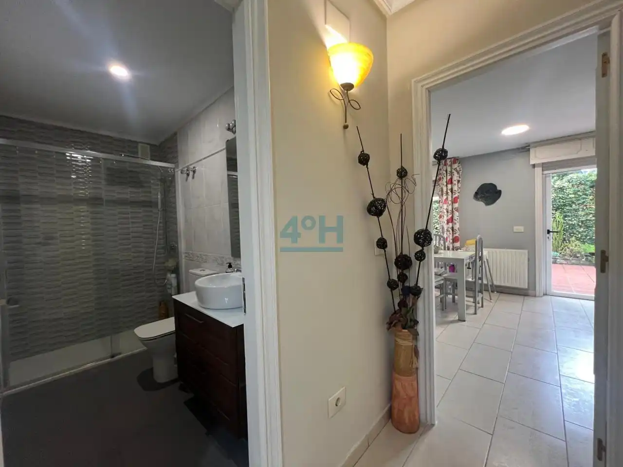 Baño de Casa adosada en venta en Ourense Capital  con Calefacción, Jardín privado y Parquet