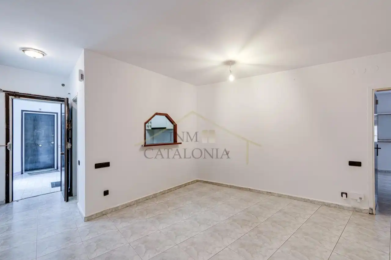 Flat for sale in Barcelona  with Alarm