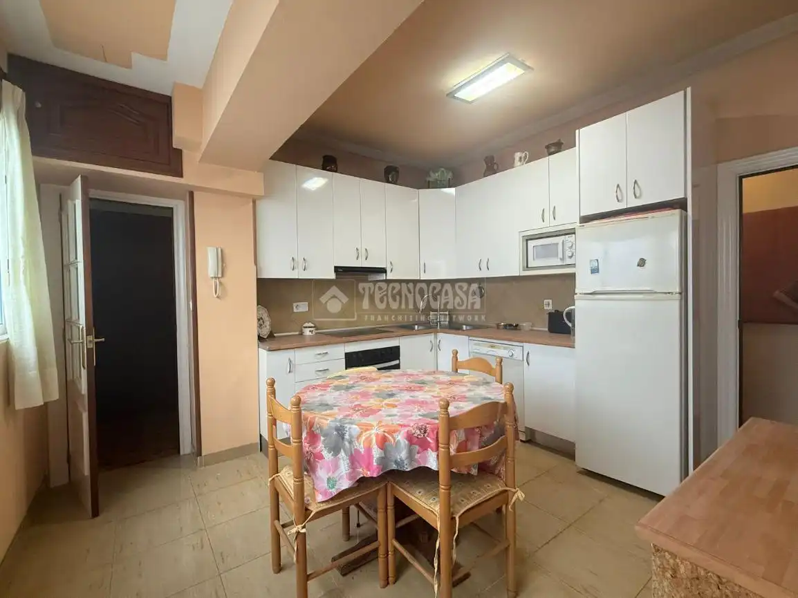 Cocina de Piso en venta en Alicante / Alacant con Balcón